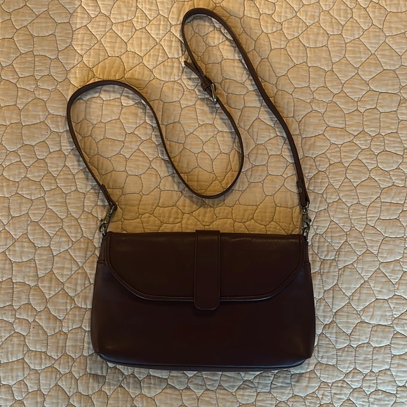 100% Leather Purse - Picture 2 of 12